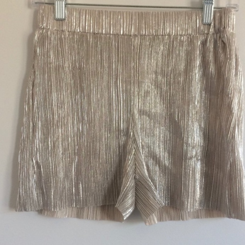 Elli white shimmer short (new)